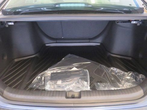 New 2025 Honda Accord SE image 9