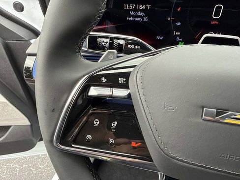 New 2026 Cadillac Optiq V image 29