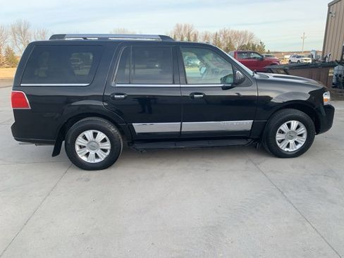 Used 2009 Lincoln Navigator 4WD image 7