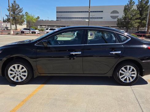 Used 2017 Nissan Sentra SV image 9