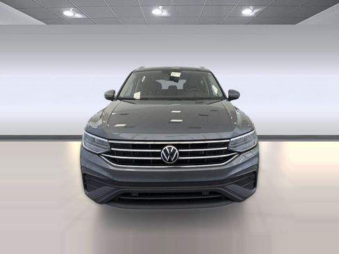Used 2023 Volkswagen Tiguan SE FWD image 6