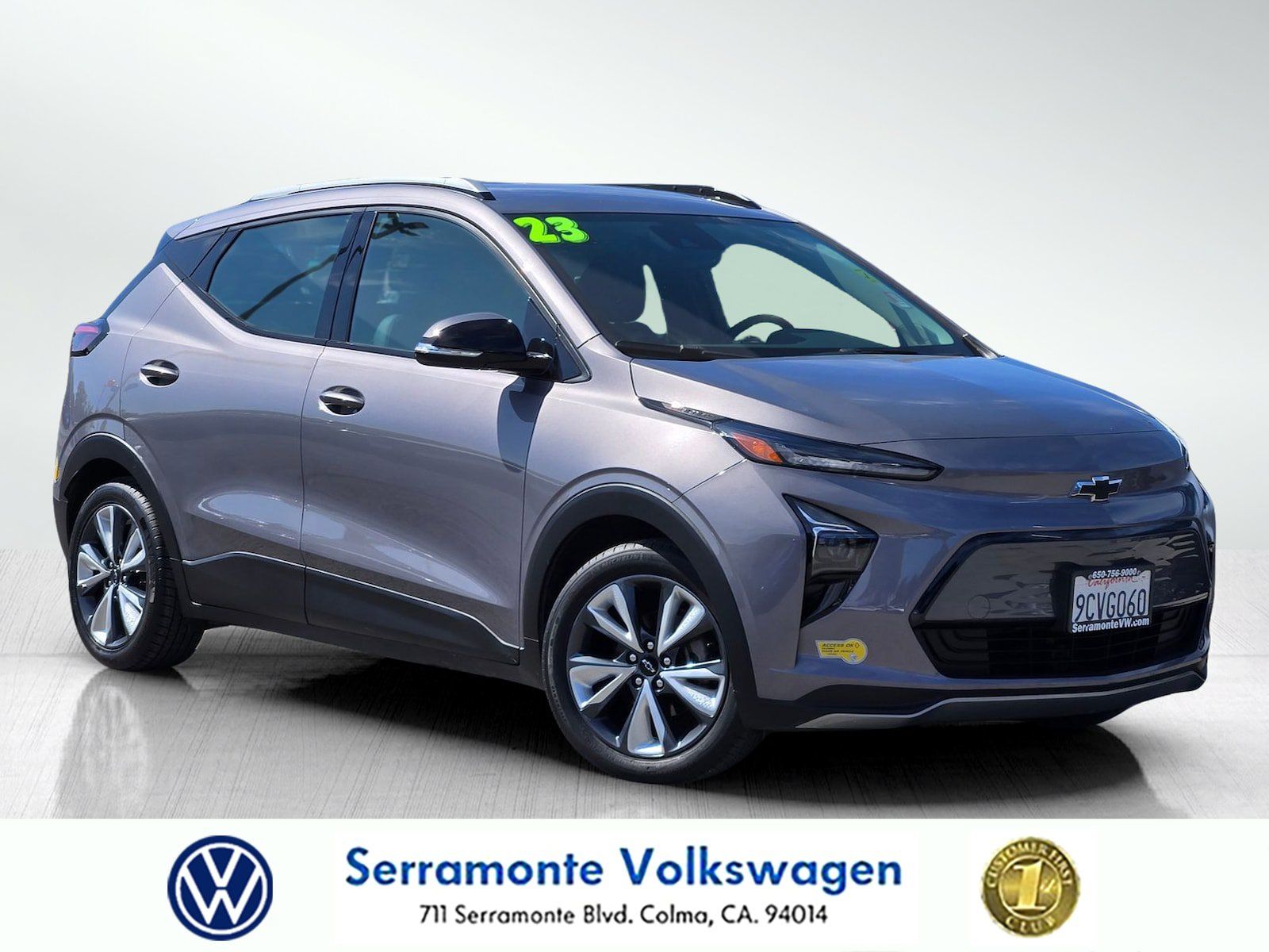 Used 2023 Chevrolet Bolt EUV LT w/ Convenience Package FWD image 1