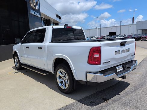 Used 2025 RAM 1500 Big Horn AWD/4WD image 5