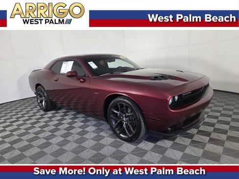 Certified 2018 Dodge Challenger R/T image 1