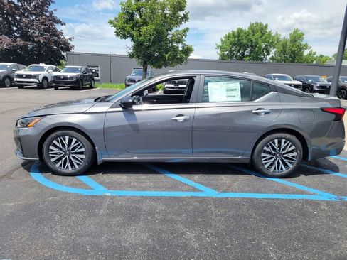 New 2026 Nissan Altima 2.5 SV FWD image 7