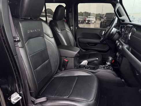 Used 2022 Jeep Wrangler Unlimited Sahara image 26