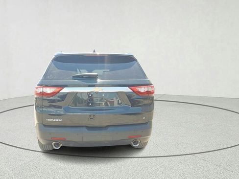 Used 2020 Chevrolet Traverse LT FWD image 5
