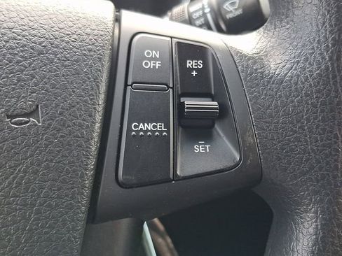 Used 2011 Kia Sorento 2WD w/ Convenience Pkg image 21