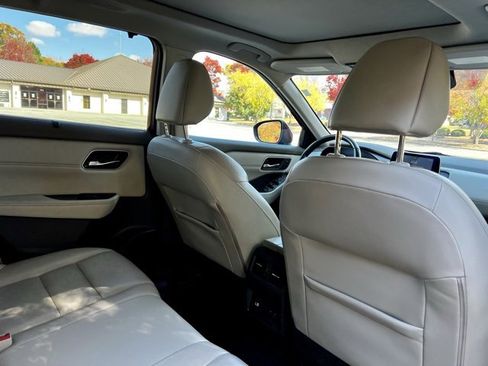 Used 2021 Nissan Rogue SL image 20