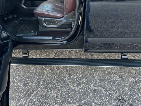 Used 2016 Ford F150 Platinum w/ Equipment Group 701A Luxury image 30