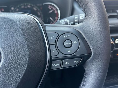 Used 2023 Toyota RAV4 XLE w/ Convenience Package image 16