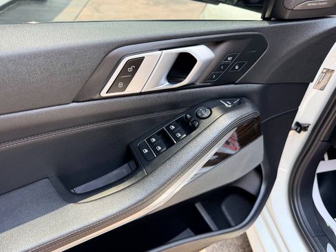 Used 2019 BMW X5 xDrive40i AWD/4WD image 16