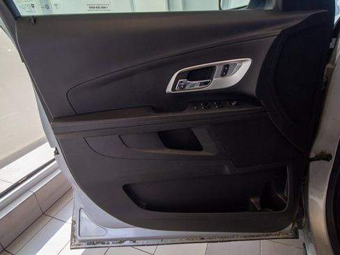 Used 2017 Chevrolet Equinox LS image 8