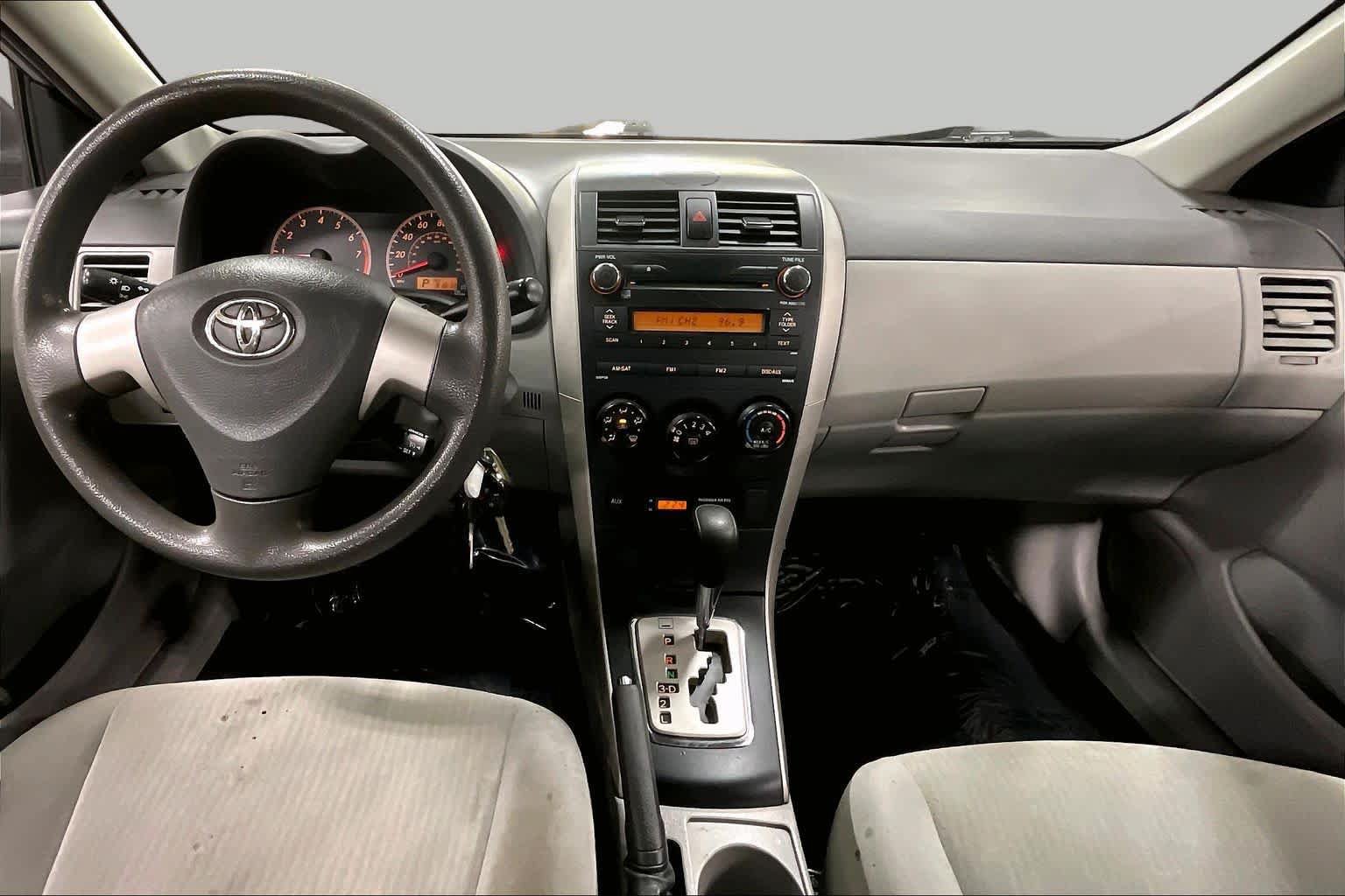 Used 2010 Toyota Corolla LE FWD image 14