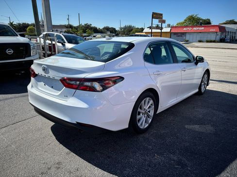 Used 2024 Toyota Camry LE image 4