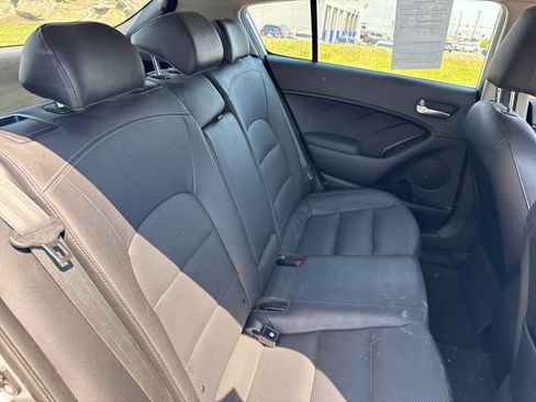 Used 2015 Kia Forte EX w/ EX Premium Package FWD image 12
