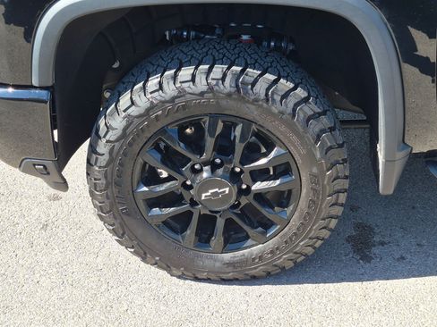 Used 2026 Chevrolet Silverado 2500 LTZ w/ Trail Boss Package AWD/4WD image 11