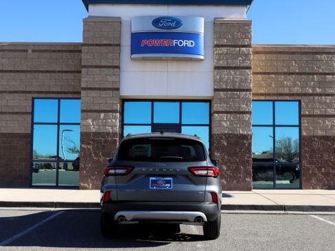 New 2026 Ford Escape SE image 7