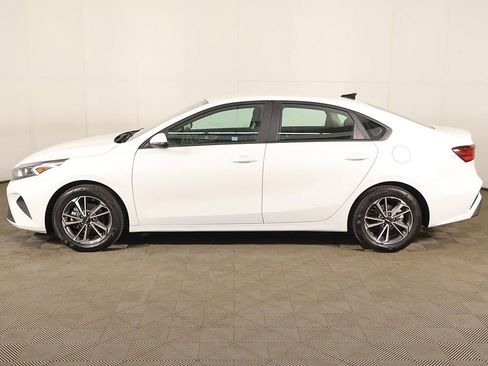 Used 2022 Kia Forte LXS w/ LXS Technology Package FWD image 15