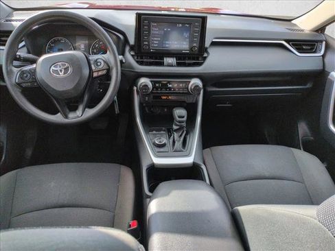 Used 2022 Toyota RAV4 LE image 20
