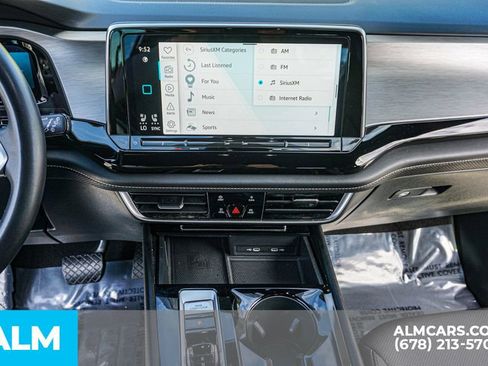 Used 2024 Volkswagen Atlas Cross Sport SE image 39