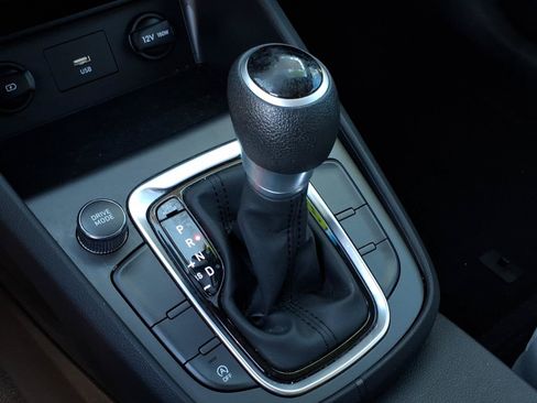 Certified 2022 Hyundai Kona SEL FWD image 22