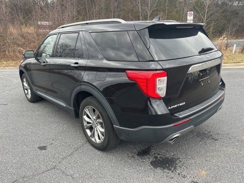Used 2022 Ford Explorer Limited w/ Equipment Group 301A image 3