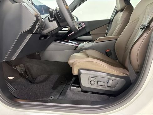 Used 2025 BMW X3 xDrive30i AWD/4WD image 14