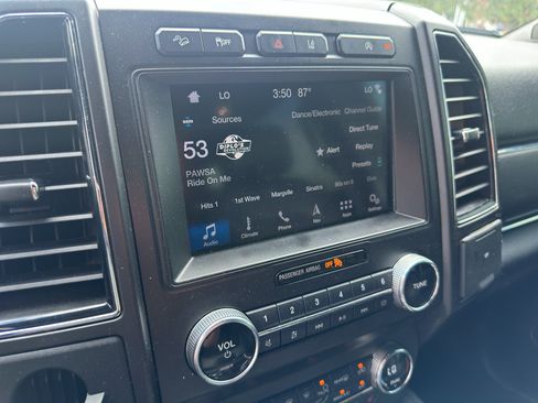 Used 2019 Ford Expedition Max Limited w/ Driver Assistance Package AWD/4WD image 31