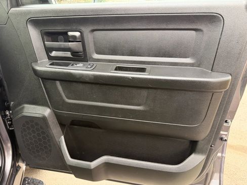 Used 2019 RAM 1500 Express AWD/4WD image 23