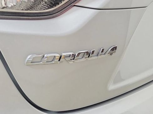 Used 2025 Toyota Corolla LE FWD image 9
