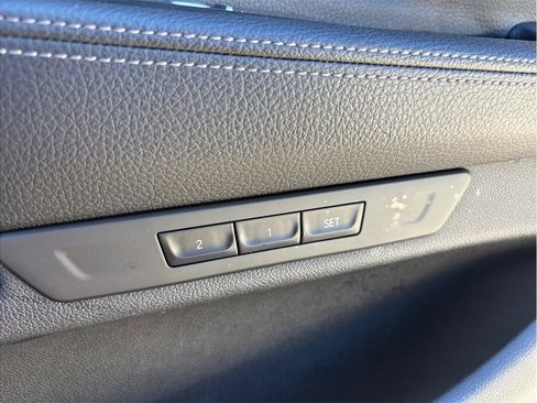 Used 2019 BMW 740i w/ M Sport Package image 45