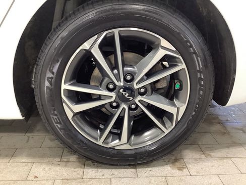 Certified 2023 Kia Forte LXS w/ LXS Technology Package image 20