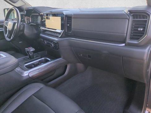 Used 2022 Chevrolet Silverado 1500 LTZ image 22