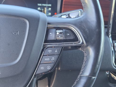 Used 2024 Lincoln Navigator Reserve image 29