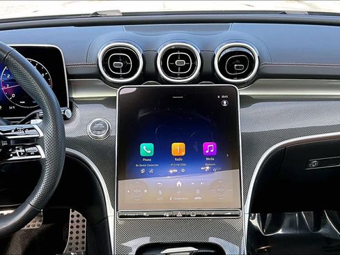 Used 2025 Mercedes-Benz C 300 4MATIC Sedan image 6