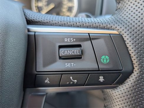 New 2025 Mitsubishi Outlander SE image 16