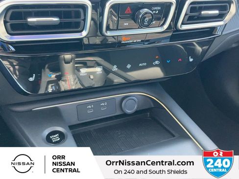 New 2026 Nissan Sentra SR w/ SR Premium Package FWD image 24