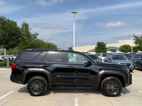 Used 2025 Toyota 4Runner SR5 RWD image 6