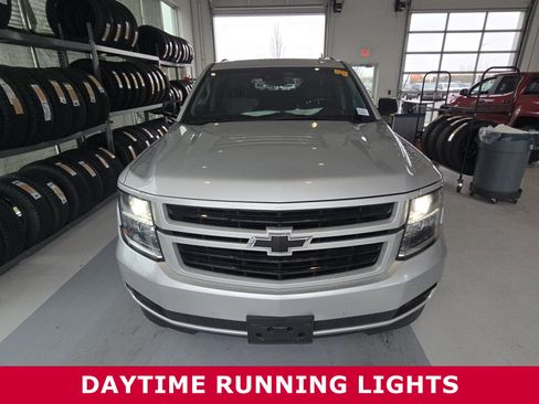 Used 2019 Chevrolet Suburban Premier image 2