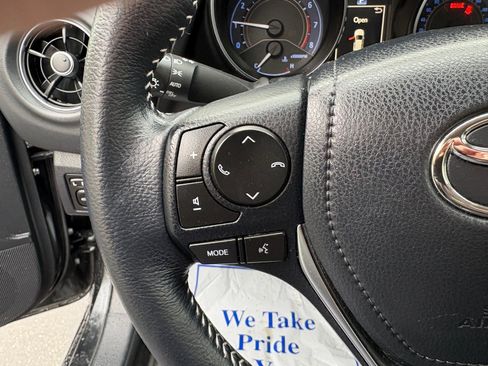 Used 2018 Toyota Corolla iM image 42