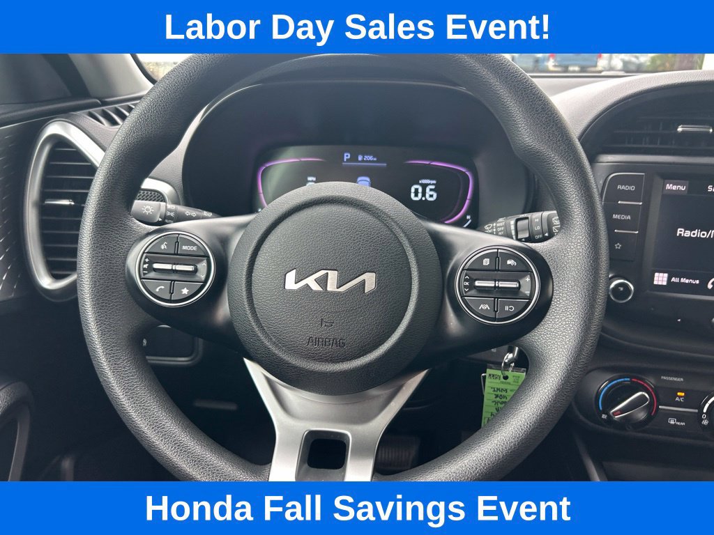 Used 2024 Kia Soul LX w/ Option Group 015 FWD image 17