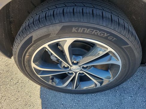 Used 2022 Buick Encore GX Select image 11