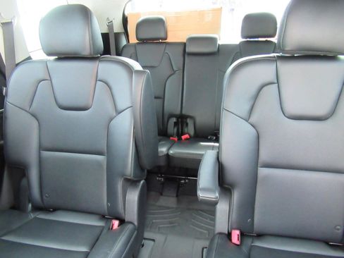 Used 2024 Kia Telluride S w/ S Sunroof Package FWD image 22