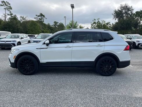 Used 2023 Volkswagen Tiguan SE image 16
