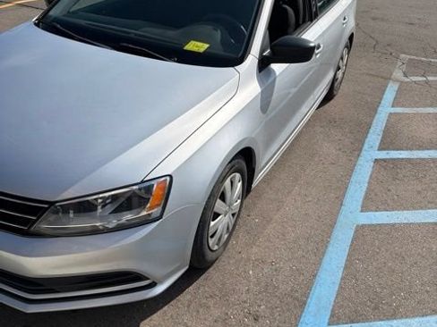Used 2016 Volkswagen Jetta S FWD image 1