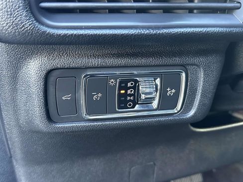 Used 2022 Lincoln Corsair AWD w/ Equipment Group 101A image 22