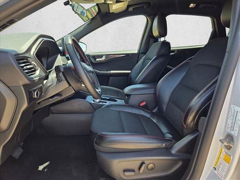 Used 2025 Ford Escape ST-Line AWD/4WD image 15