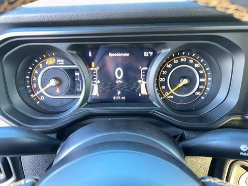 Used 2024 Jeep Wrangler Willys image 19