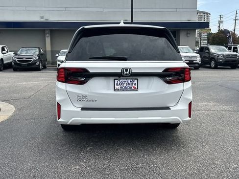 Certified 2026 Honda Odyssey EX-L image 5